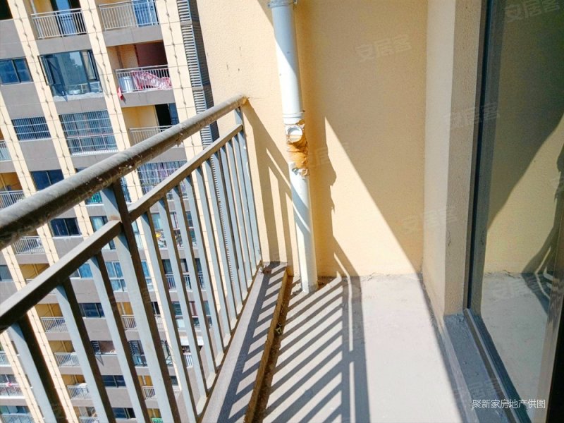 房子出行方便,采光好,津城壹号二手房,43万,2室2厅,1卫,88.