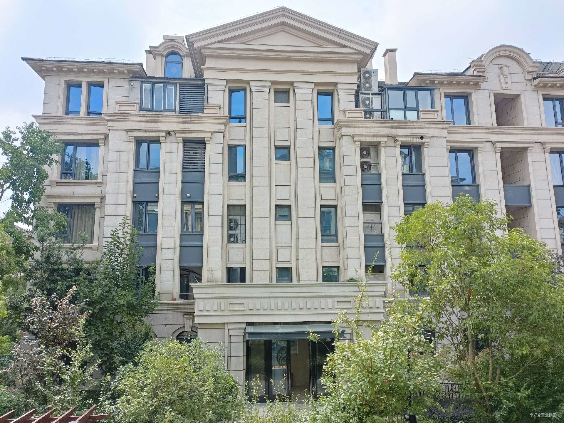 有钥匙,景枫法兰谷二手房,818万,3室3厅,4卫,236平米-南京安居客