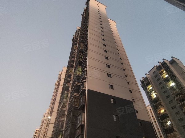 南宁江南10 1商业大道洪福花园限时短租过年不回家家电齐全精装修大学