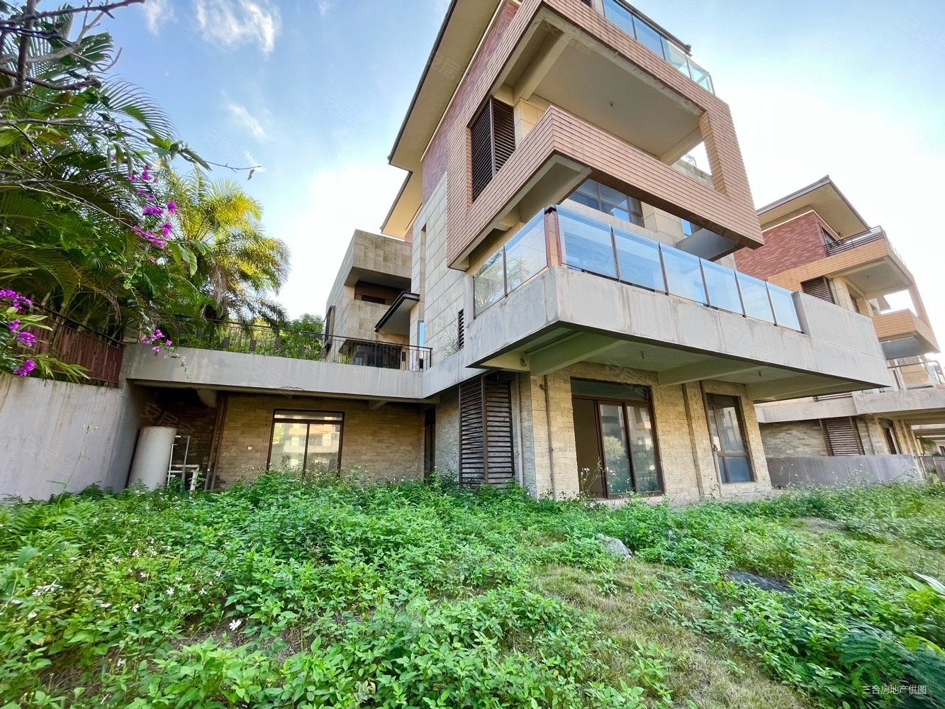 熟悉本小区每栋在售别墅随时看房星河丹堤临湖独栋大别墅