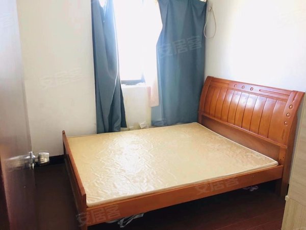 福州马尾君竹路海西提步行街电梯2房1600,房东1600实收.2个阳台!