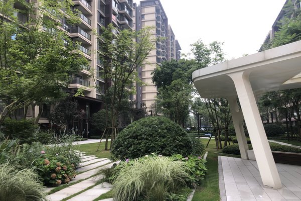龙湖开元晶蓝二期周边房产中介经纪人评价-重庆安居客