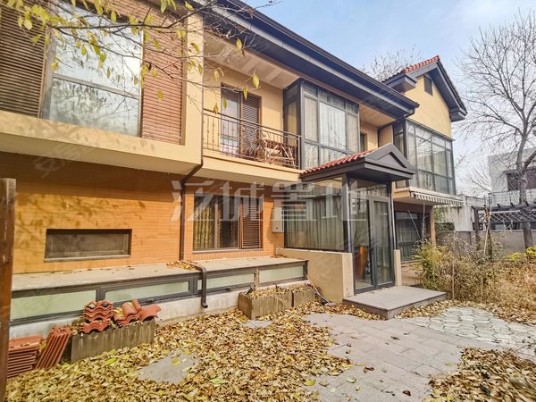 北京昌平小汤山南复地湾流汇湾流汇独栋别墅出租,精装修适合居家,家具