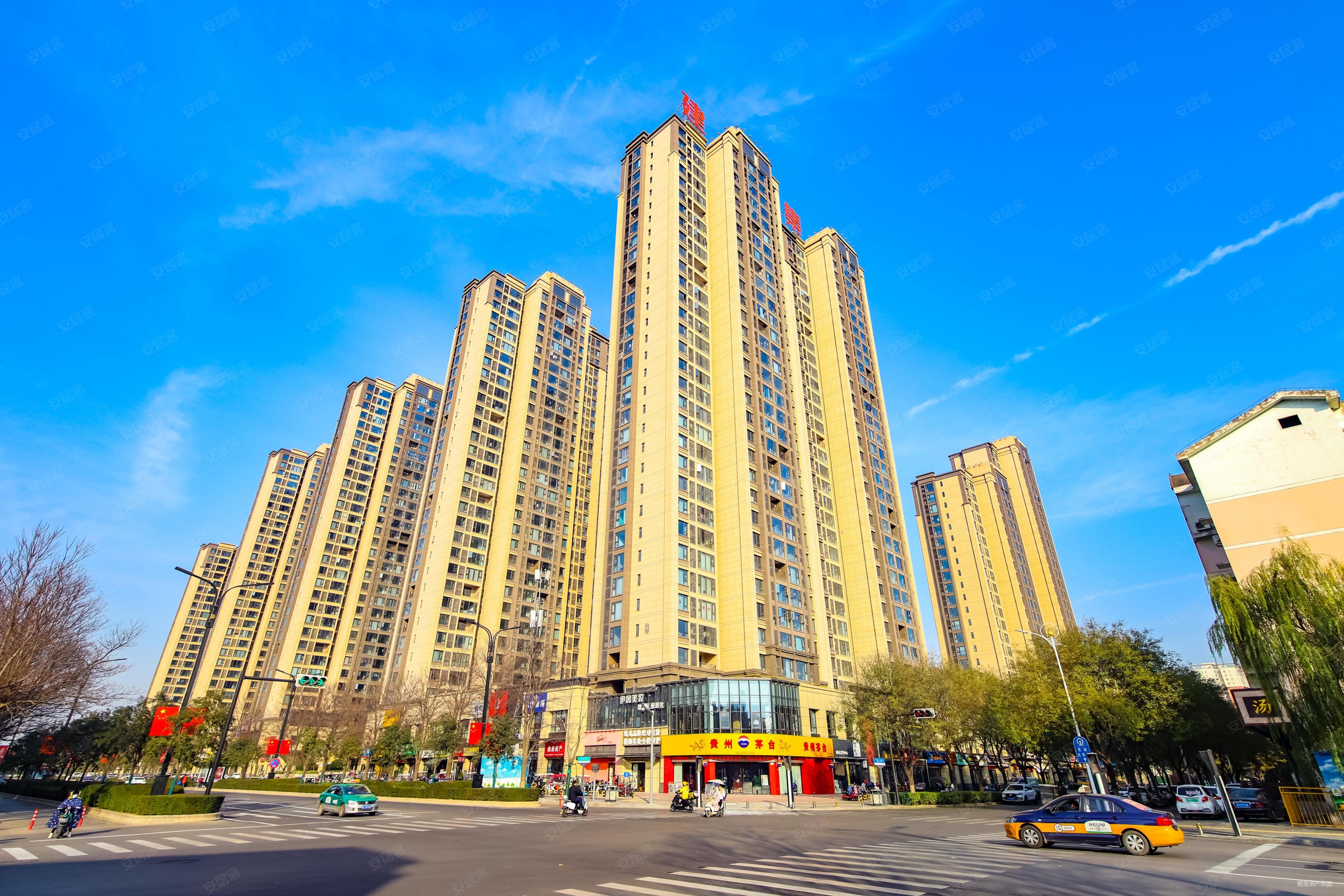 南北通透 商品房 刚需两居 满二 电梯房 楼龄新,保利建业香槟国际二手