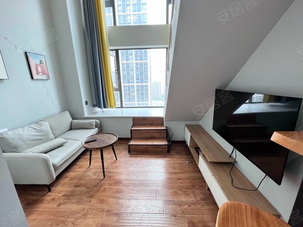 成都高新区南延线华润时光里整租loft套一 适合三街五街 世纪城环球