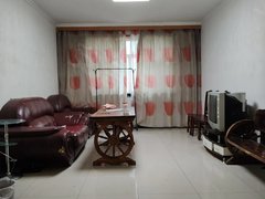 吐鲁番高昌铜锣湾商业广场和谐小区两室一楼拎包入住出租房源真实图片