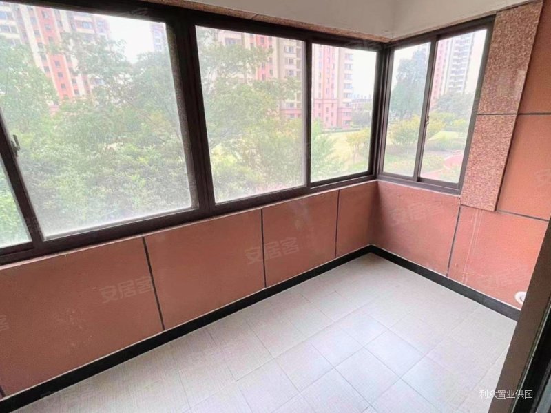 武夷名仕园满二南北通透小区新电梯房诚售可谈