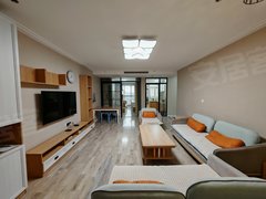 枣庄薛城新城双子星旁 原木风精装两室 家具家电齐全 拎包入住 随时看房出租房源真实图片