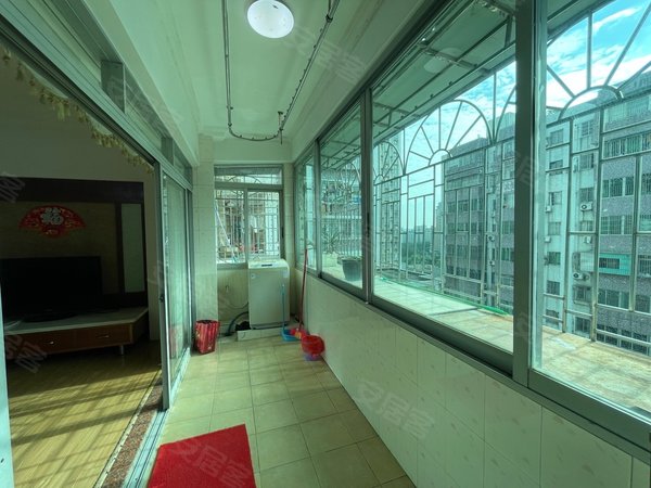 广州番禺市桥鸿基花园地铁口附近鸿基花园,大阳台,采光好,随时看房