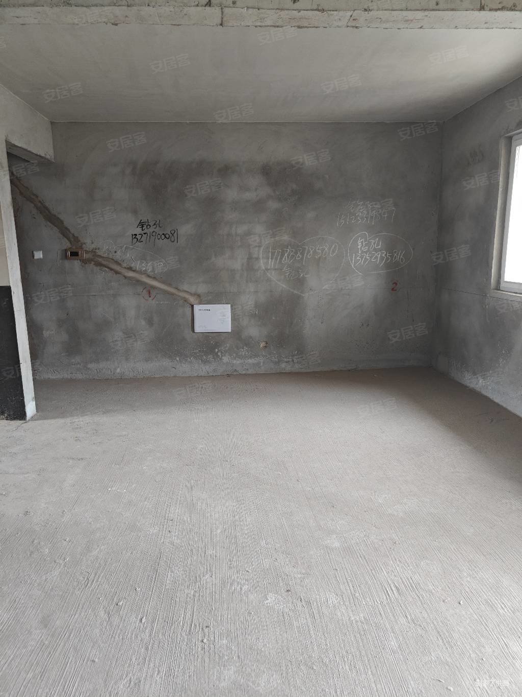 近轻轨,近万达商圈,洋房三房两厅两卫,南北通透,耘海圣泉尚品居二手房