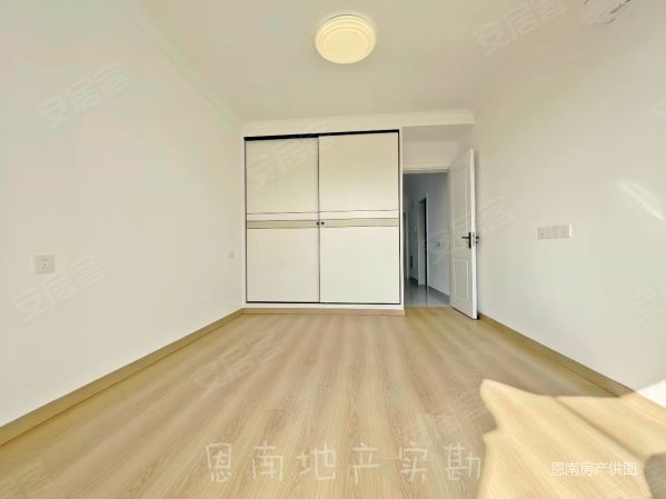 巨龙台湾城(公寓住宅)1室1厅1卫42.6㎡南118万