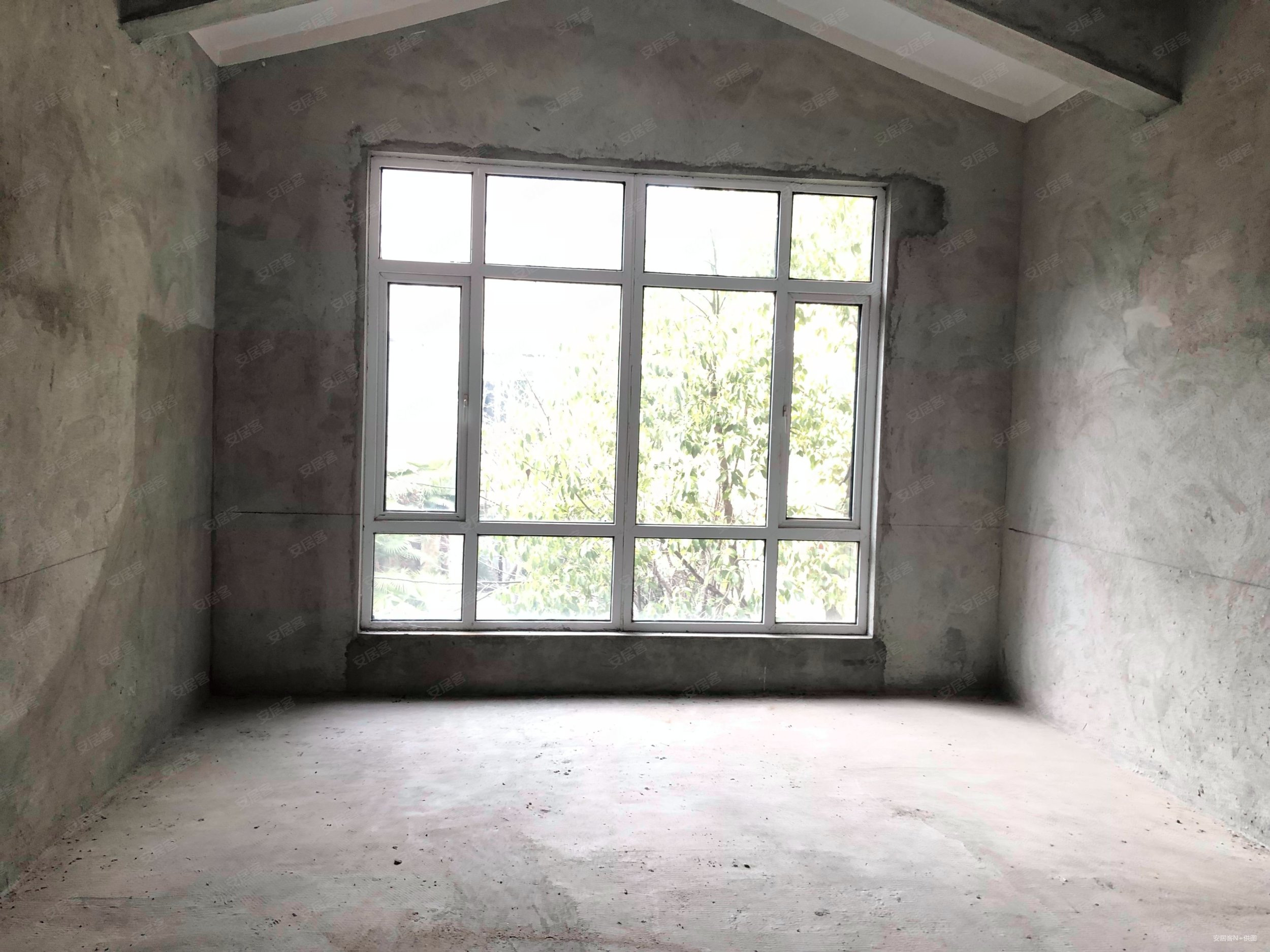 珑璟轩(别墅)4室2厅2卫163.05㎡东南245万