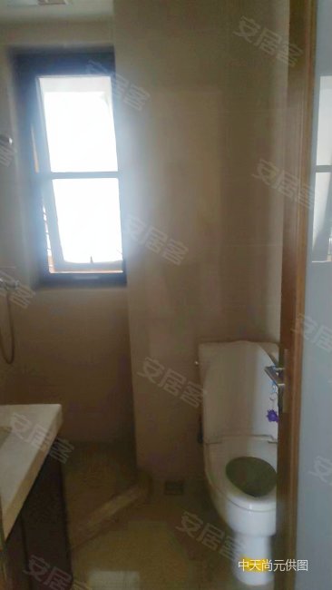 中欧国际城金茂墅(西三区b2) 精装修总价105万送车位