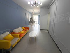瑞鼎城爱琴海两室带家具出租。