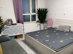 阿克苏阿克苏市阿克苏城区金兰广场，大卧室，月租900，押金500，费用全包出租房源真实图片