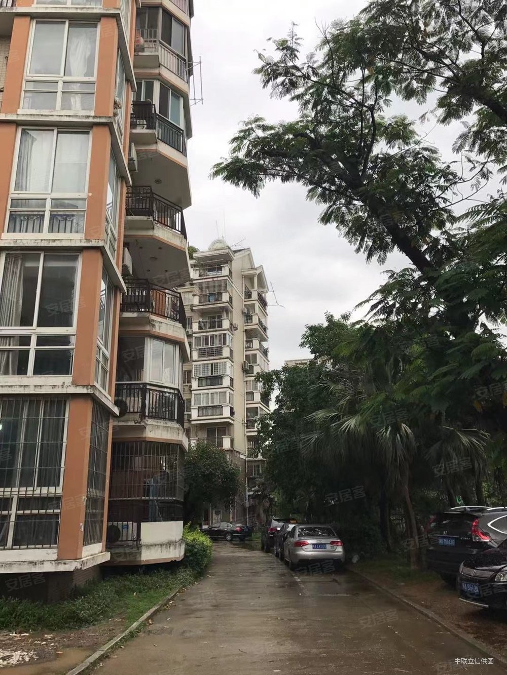 光明港地铁房实华蓝湾雅境大三房居家精装修可拎包即住