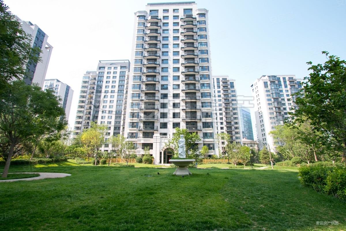 次新小区 南北通透 4室2厅 臻园 精装修 带车位