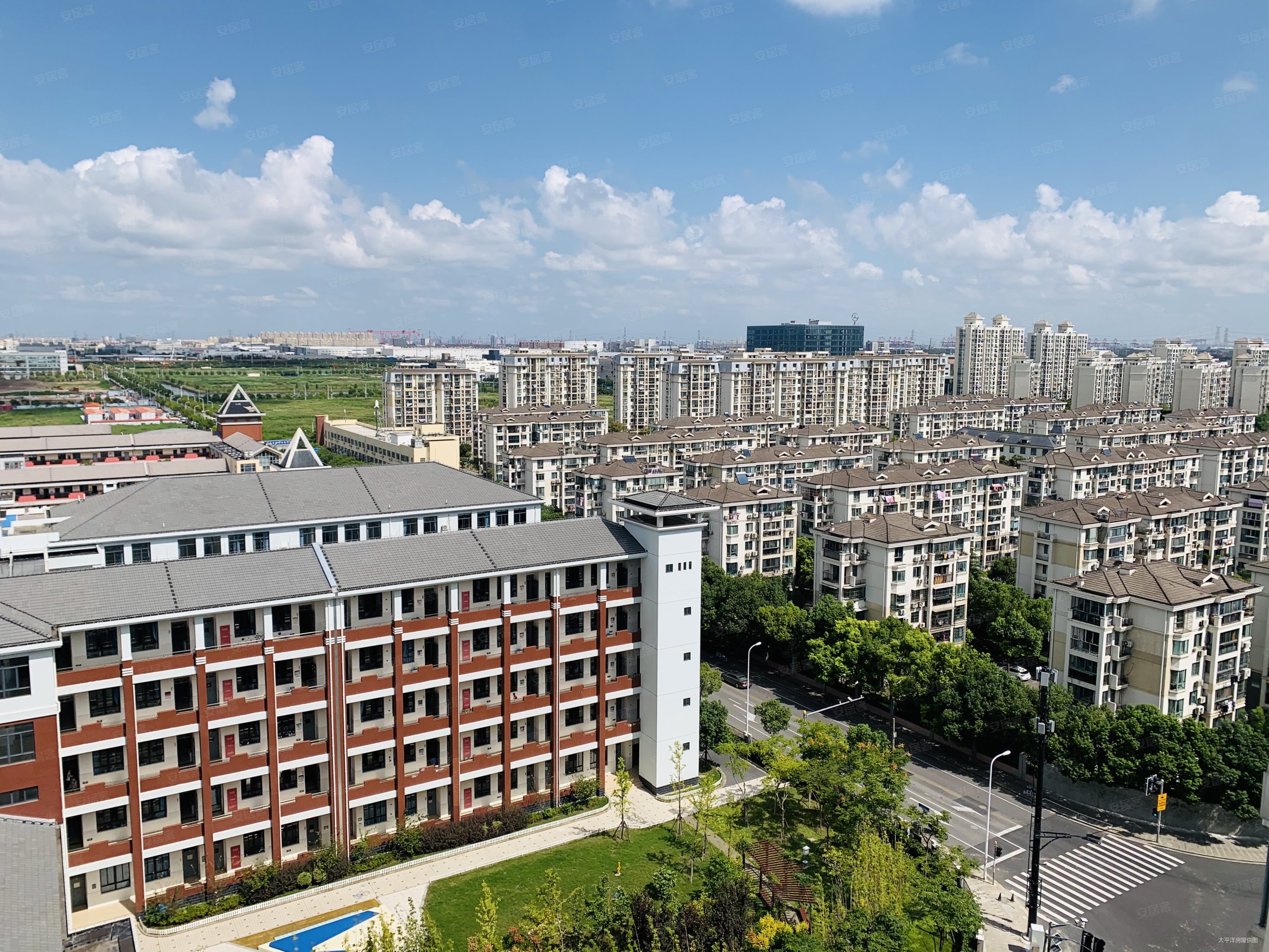 新高苑雅园1室1厅1卫57.56㎡南北320万