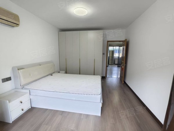 金华婺城婺城江南江滨小区江南靠近轻轨，世贸，彩虹桥，五中，装修好，家电家具齐全采光好出租房源真实图片