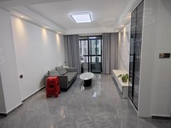 衢州巨化巨化城区碧荷苑电梯房3房2厅1卫自住精装修家具家电齐全2200元每月出租房源真实图片