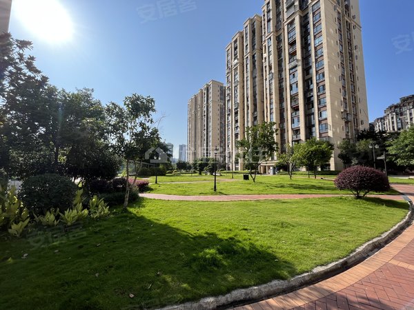 重庆渝北空港桥达蓝湾半岛精装三房出租,看房方便出租房源真实图片