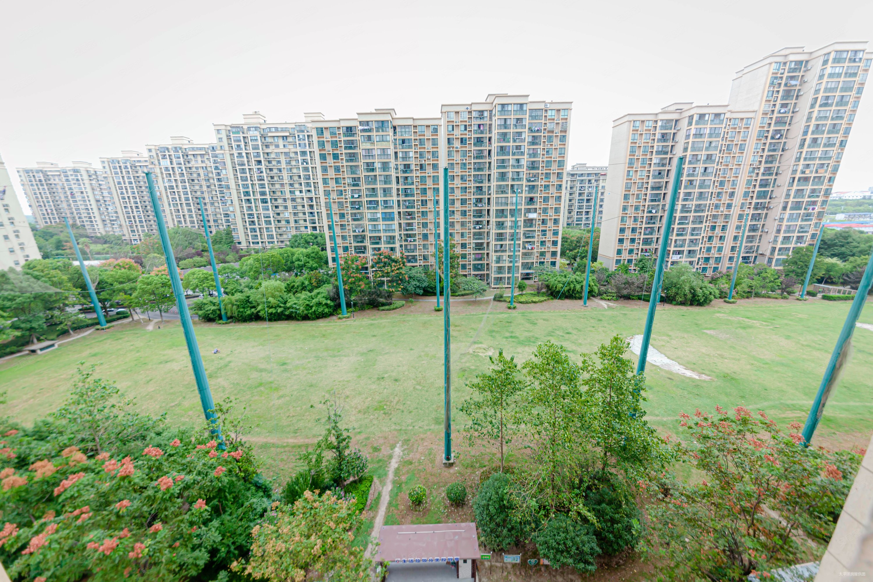 上海房产网>上海二手房>松江二手房>松江大学城二手房>莱顿小城>