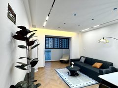 上海宝山顾村业主刚刚精装修出来的房子，拎包入住，可押一付一出租房源真实图片