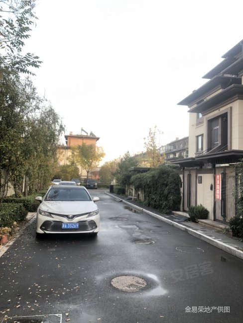 金地长湖湾 精装修 带家具家电 打包出售 价格可议 随时看房