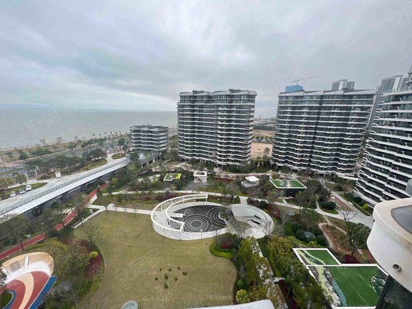 珠海高新区唐家湾天恒湾景天恒湾景 4室2厅3卫  电梯房 精装修171平米