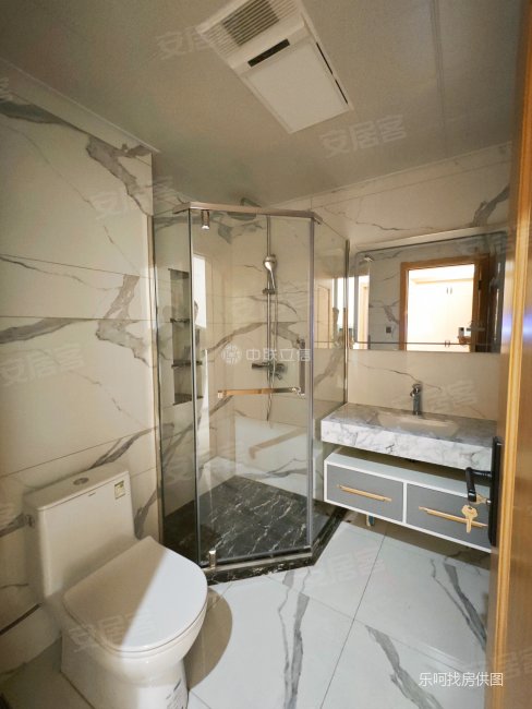 精装修 端头户型 高层采光视野通风好 品质高新社区白马郡