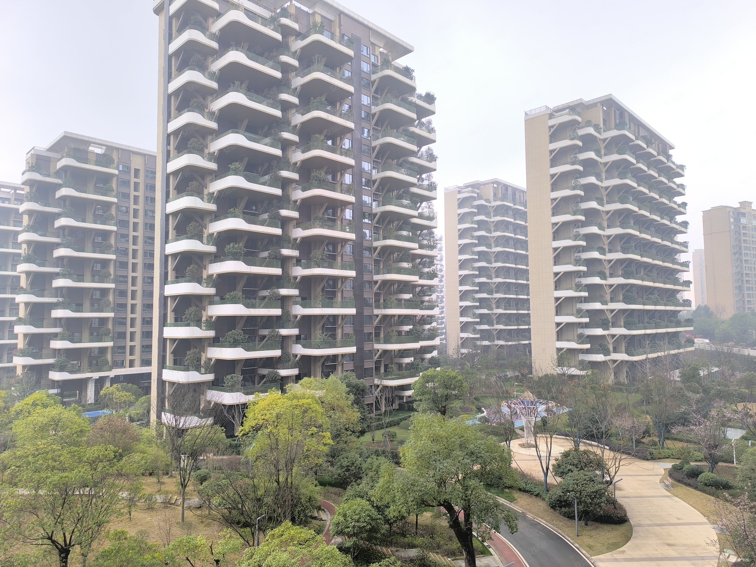 长郡天心福天藏郡69平需2房只售60万