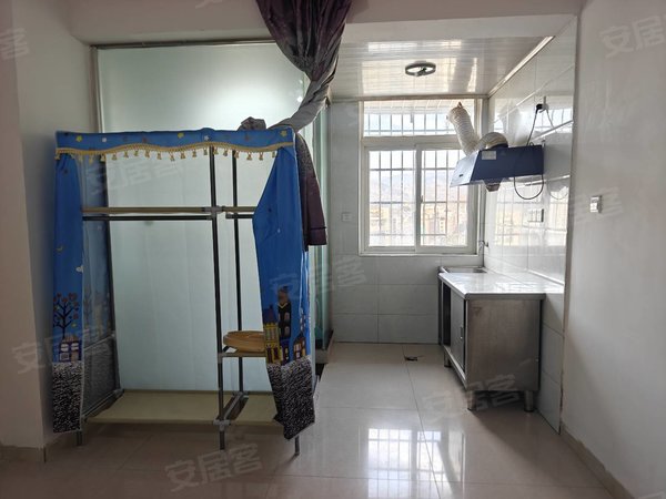 凉山西昌西客站西郊乡长安村七组自建房西客站附近单间出租带厨房卫生间，押一付三拎包入住，出租房源真实图片