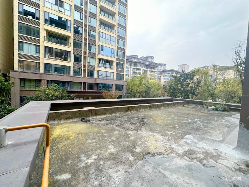 房东处理资产,人居柏云亭,清水套四三卫,带一个露台,,人居柏云庭二手