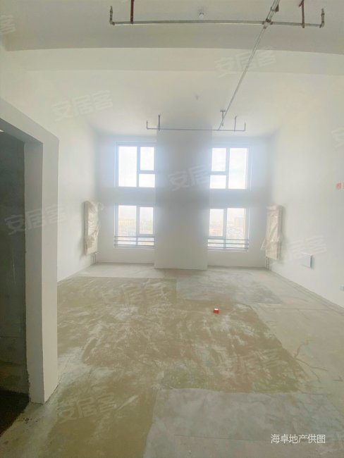 单价7xxxx现房城阳loft公寓9号线海信正阳中心