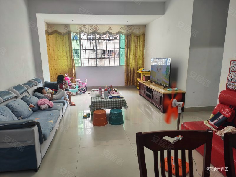 恒昌花园117平124万3室2厅2卫