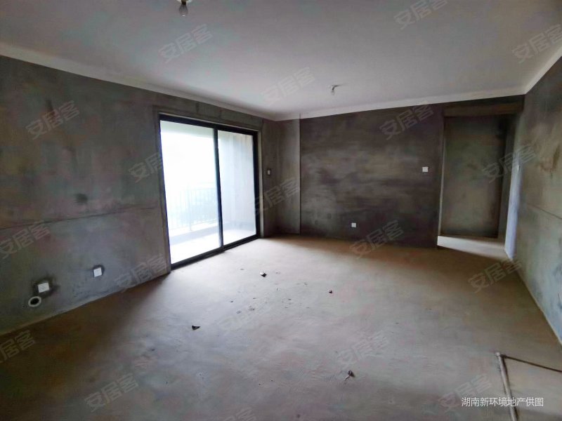 长沙房产网>长沙二手房>天心二手房>长沙理工大学二手房>卢浮原著>800