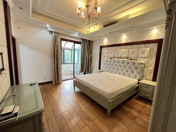 新城盛景a区(别墅),夏阳租房,17号线汇金站地铁口300m别墅,青浦租房