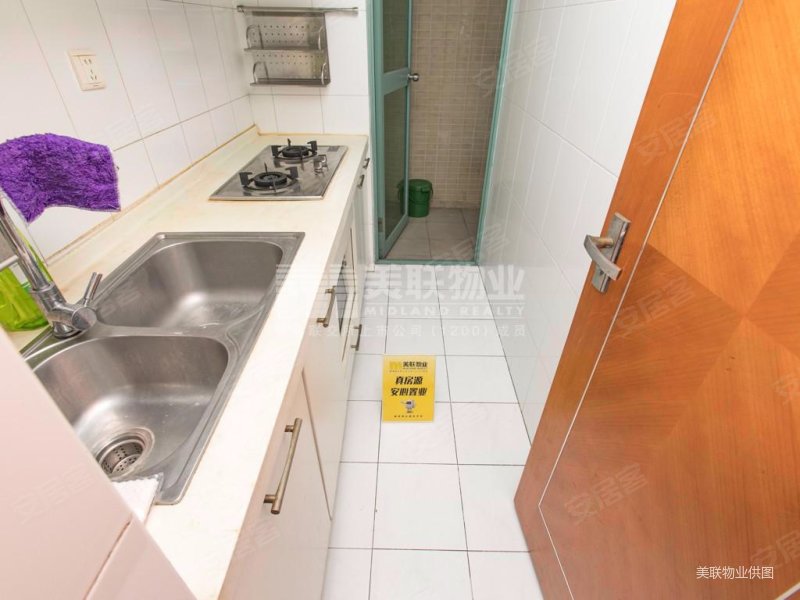 钥匙房百仕达东郡厅出阳台楼层好叁佰万价格好谈