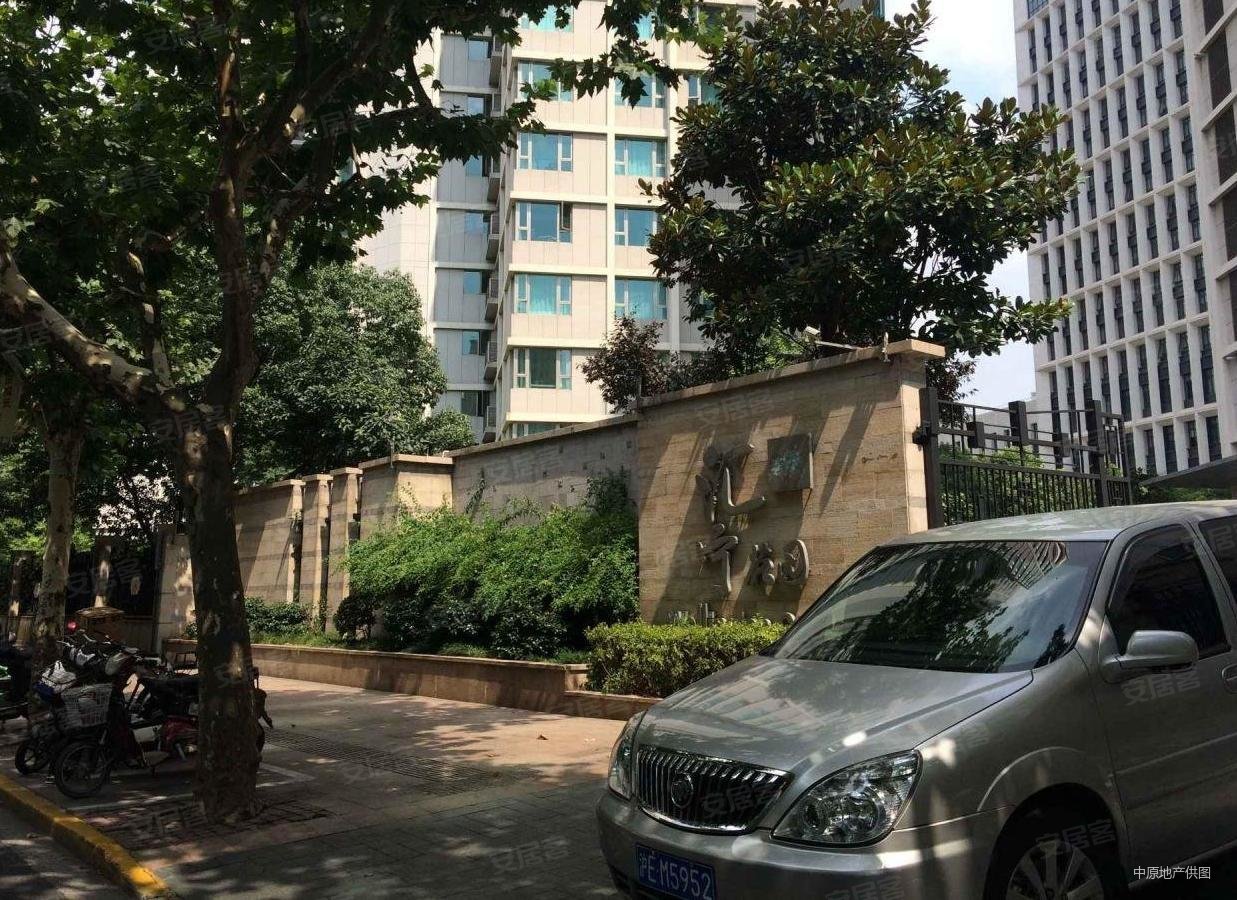 17新出 淮海路上稀 缺大平层 景观彩光无遮挡 毗邻交大,汇宁花园二手