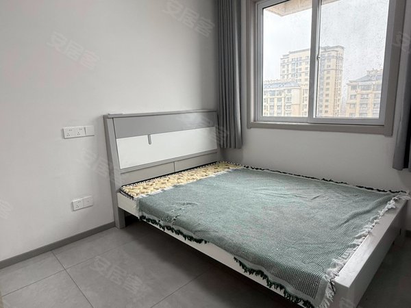 徐州新沂新华路西城耕雲西城耕耘 三室两卫家具家电齐全拎包入住出租房源真实图片