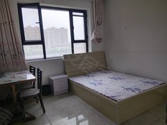 喀什喀什市喀什城区文化苑一期女生合租房次卧室，800月，短租，押一付一，出租房源真实图片