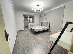 北京东城东直门东直门地铁旁 来福士 东方银座 簋街 朝南带阳台主卧出租出租房源真实图片