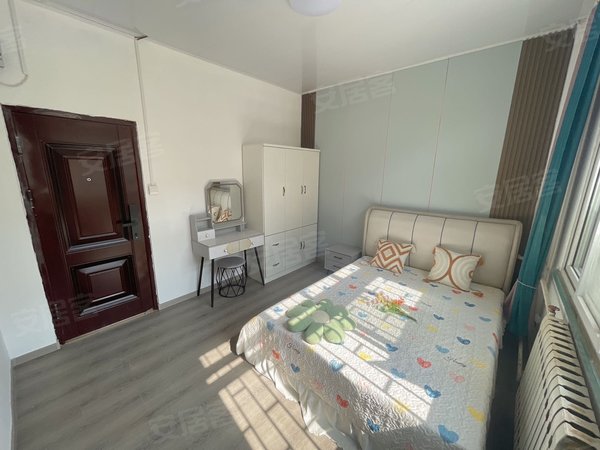 青岛李沧青山路瑞康花园瑞康花园独立卫 3号线地铁50米 精装拎包入住