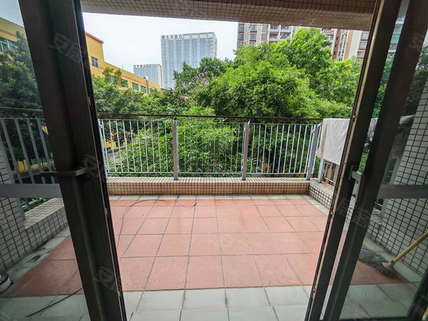 广州花都铁路西万科天景花园花都北汽车城地铁口万科天景花园三个平台