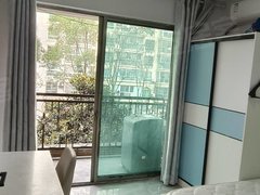 上海康城瀑布弯道次卧带阳台