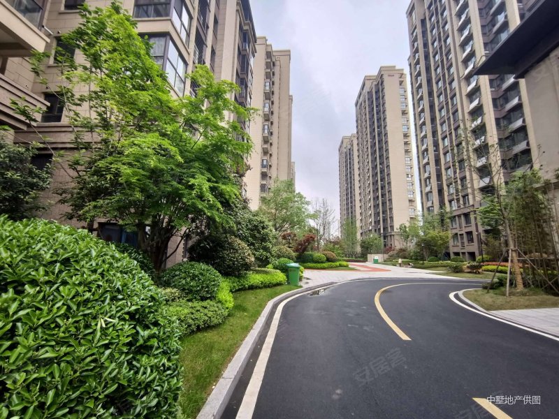 弘阳昕悦府3室2厅2卫92.27㎡南北170万