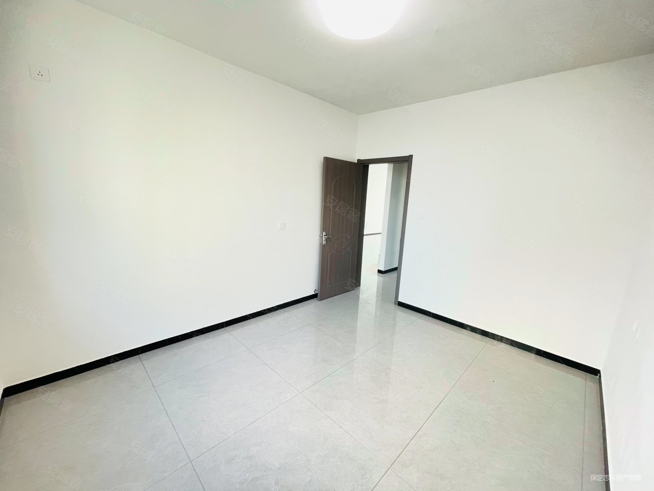 云水湾3室2厅2卫133㎡南北102.77万