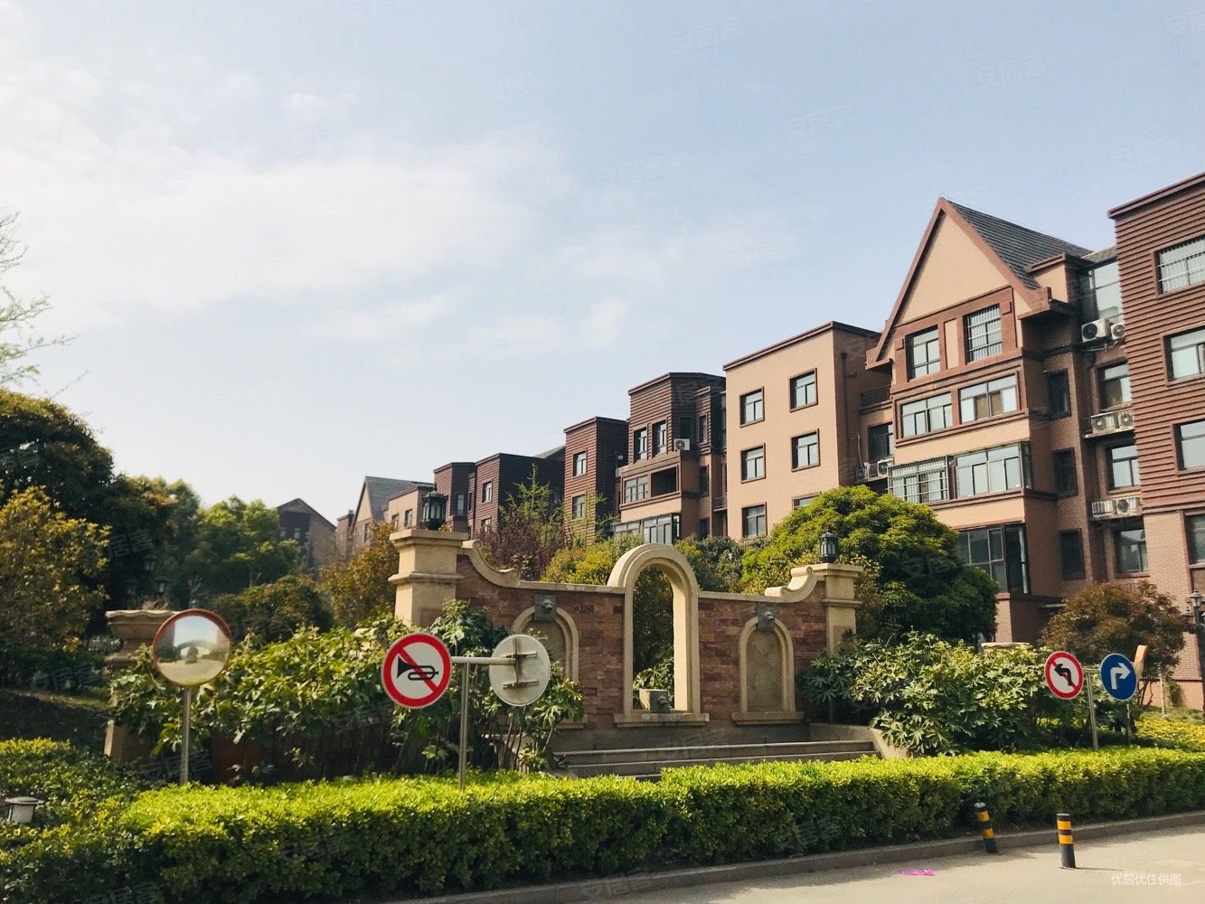 郑州房产网>郑州二手房>新郑二手房>龙湖双湖大道二手房>龙湖御景>