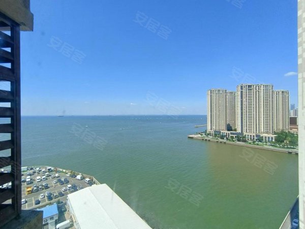 金茂湾一期海景套三 双卫 电梯 有车位 6500元每月 安选