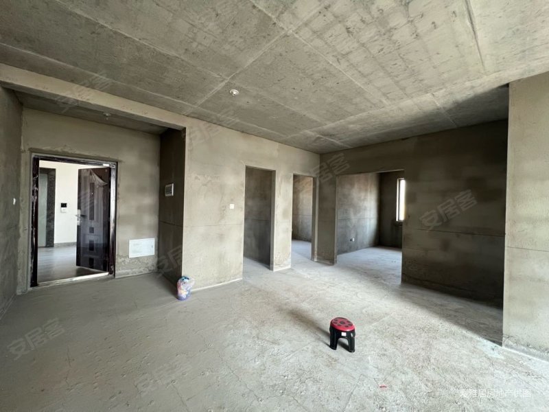 银通中央公园3室1厅1卫122㎡南北55万